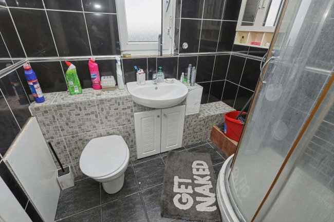 83 Peverel House, Stour Road, Dagenham, RM10 7HZ 3