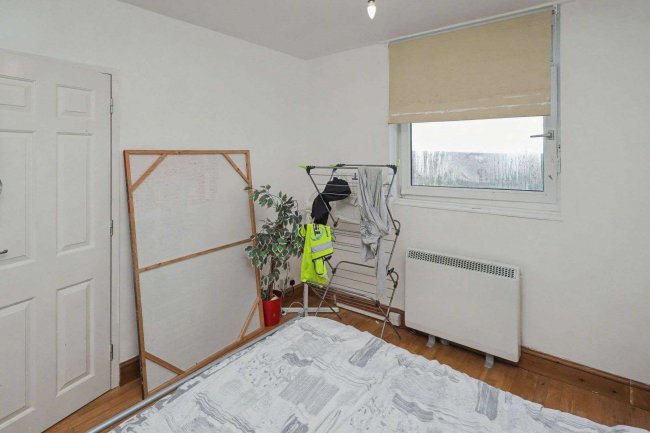 83 Peverel House, Stour Road, Dagenham, RM10 7HZ 3