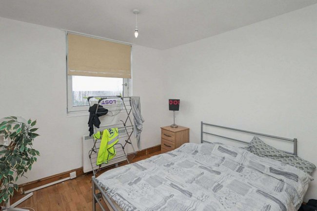 83 Peverel House, Stour Road, Dagenham, RM10 7HZ 3