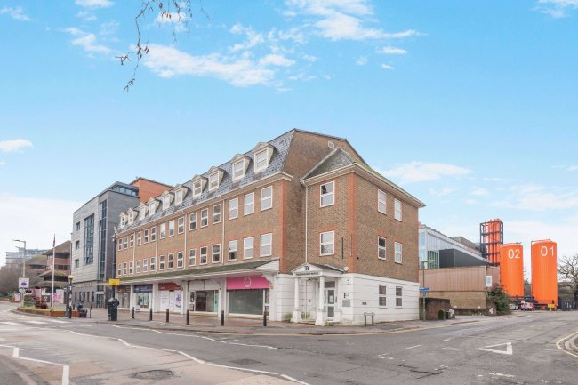 Technology House, Goldsworth Road, Woking, GU21 6LE 9