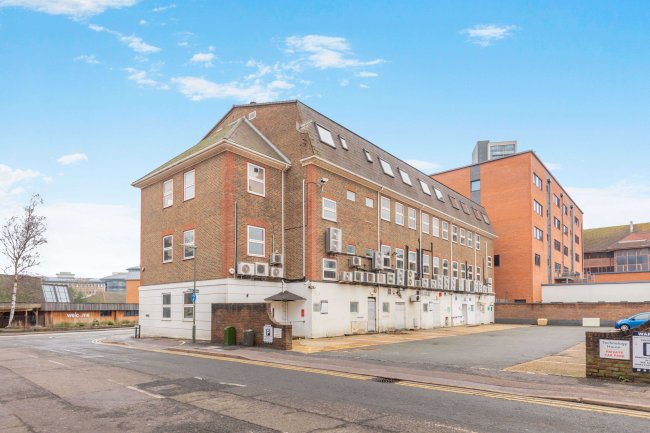 Technology House, Goldsworth Road, Woking, GU21 6LE 9