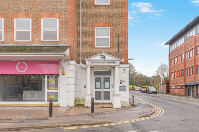 Technology House, Goldsworth Road, Woking, GU21 6LE 9