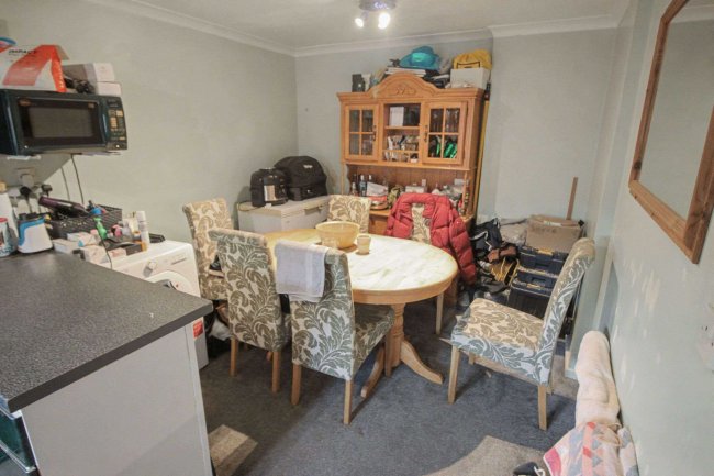 44 Kent Road, St Leonards-on-Sea, East Sussex, TN38 9QJ 6