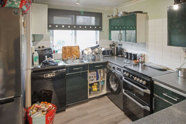 44 Kent Road, St Leonards-on-Sea, East Sussex, TN38 9QJ 6