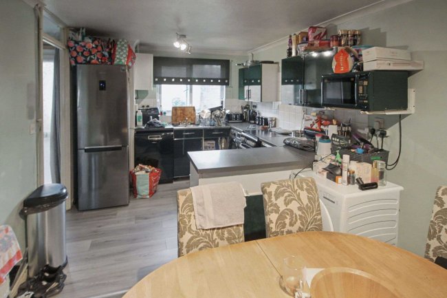 44 Kent Road, St Leonards-on-Sea, East Sussex, TN38 9QJ 6