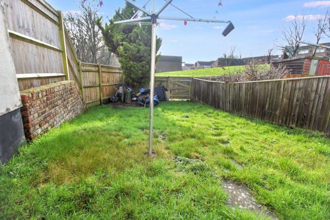 44 Kent Road, St Leonards-on-Sea, East Sussex, TN38 9QJ 6