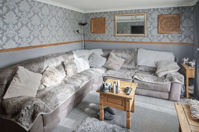 44 Kent Road, St Leonards-on-Sea, East Sussex, TN38 9QJ 6