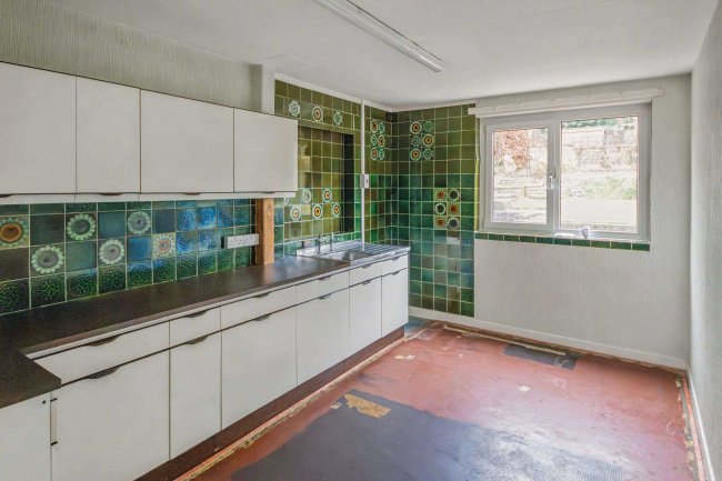 76 Five Stiles Road, Marlborough, Wiltshire, SN8 4BE 3