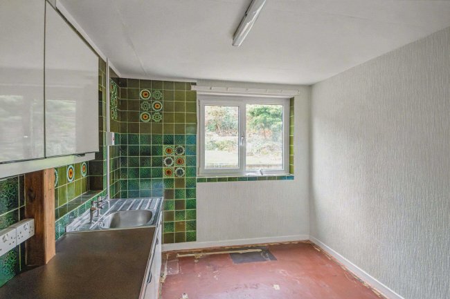 76 Five Stiles Road, Marlborough, Wiltshire, SN8 4BE 3