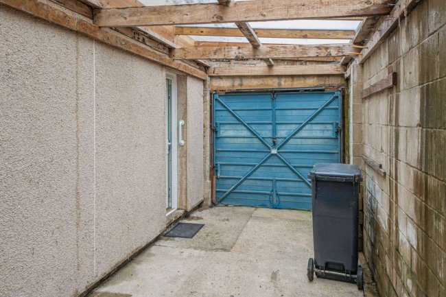 76 Five Stiles Road, Marlborough, Wiltshire, SN8 4BE 3