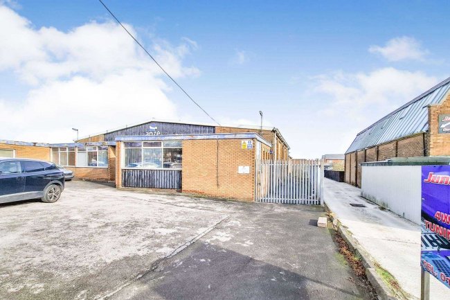 Land and buildings to the north east side of Eastfield Side, Sutton in Ashfield NG17 4JR 5
