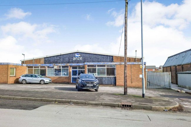 Land and buildings to the north east side of Eastfield Side, Sutton in Ashfield NG17 4JR 5