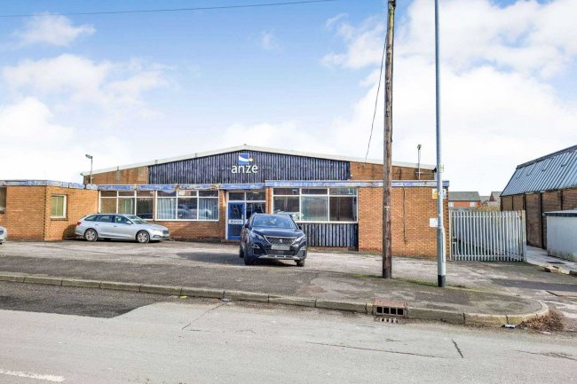 Land and buildings to the north east side of Eastfield Side, Sutton in Ashfield NG17 4JR 5