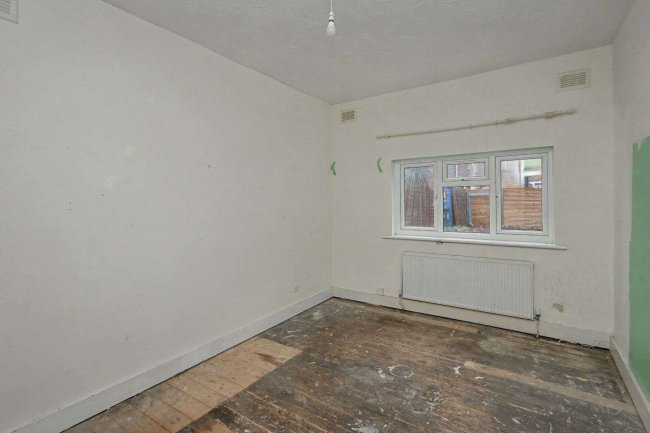 GFF & FFF, 110 Wallwood Road, London E11 1AL 6