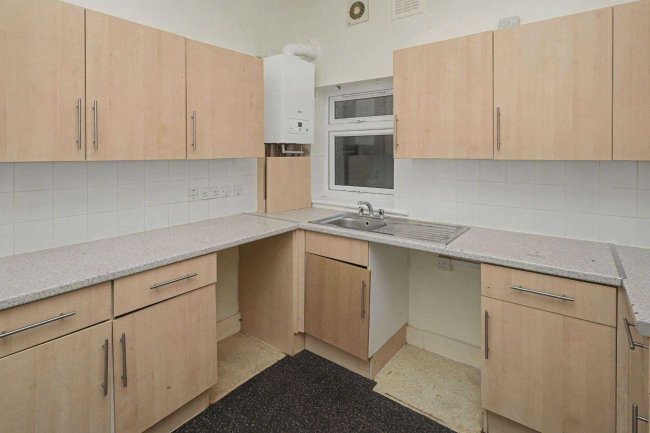 GFF & FFF, 110 Wallwood Road, London E11 1AL 6