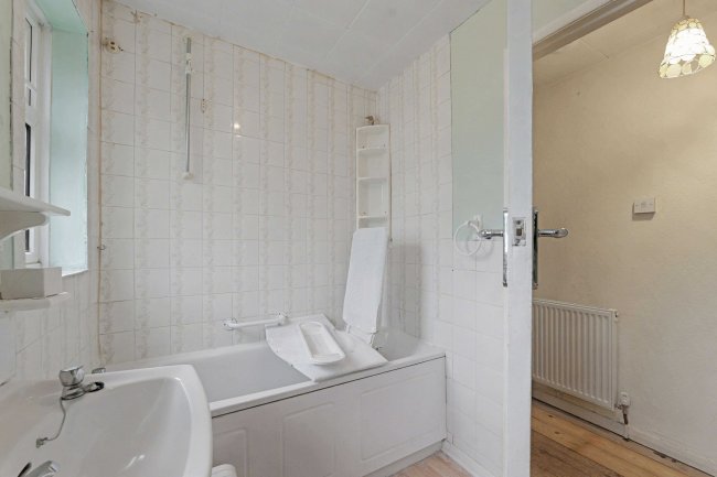 38 Victoria Road, Ascot, SL5 9DB 1