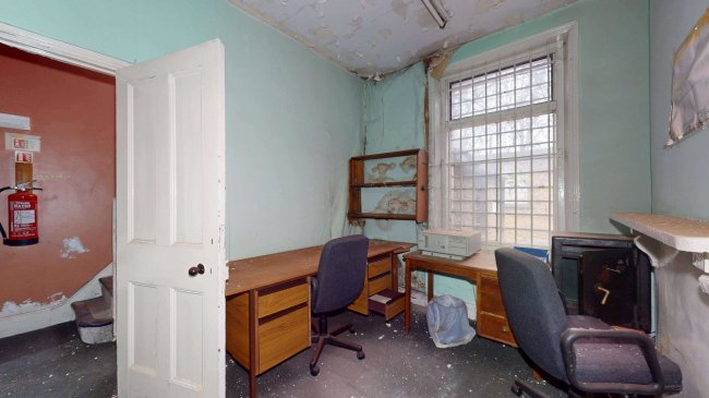 555-557 High Road, Leytonstone, London, E11 4PD 18