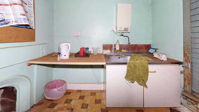 555-557 High Road, Leytonstone, London, E11 4PD 18