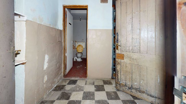 555-557 High Road, Leytonstone, London, E11 4PD 18