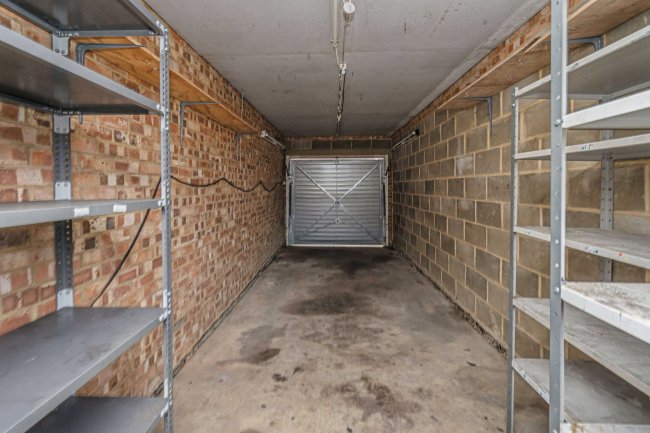 8 Rookwood Avenue, Owlsmoor, GU47 0TW 5