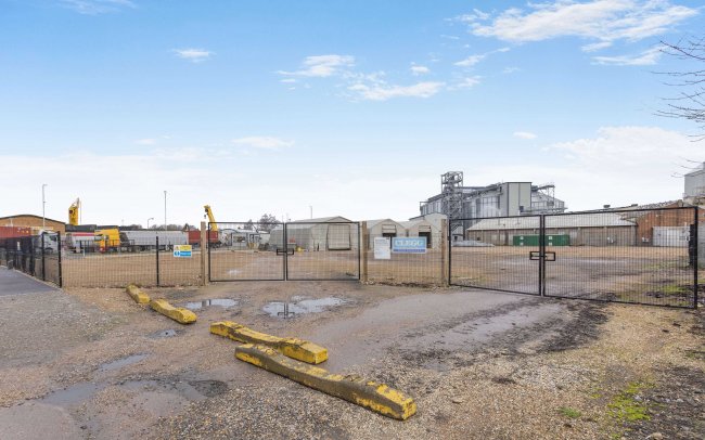Plots JA/HA/D/E/G South, Windsor Road Industrial Estate, Mile Road, Bedford, MK42 9TB 10