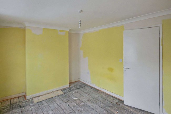 33 Victoria Street, Weymouth, DT4 7EZ 8