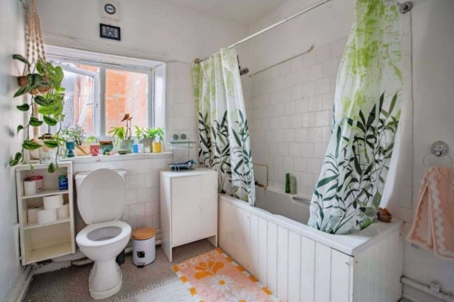 47- 48 High East Street, Dorchester, Dorset DT1 1HU 13