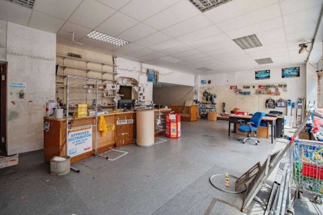 47- 48 High East Street, Dorchester, Dorset DT1 1HU 13