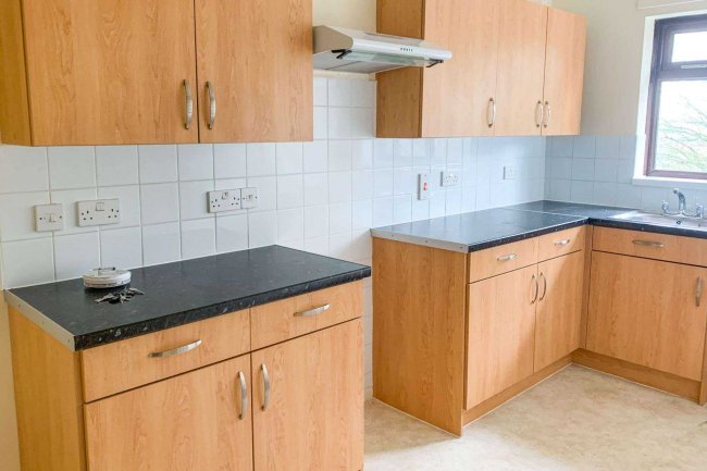 Flat 278 Lyde Road, Yeovil, BA21 5PN 10