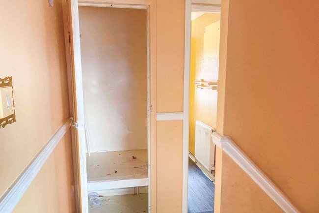 Flat 14 Wellington Flats, Salthouse Lane, Yeovil, BA20 1TX 9