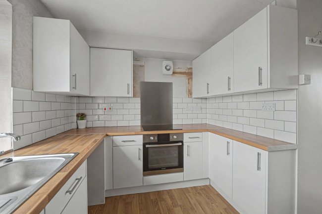 5 Magpie Cottages, Idsworth, Waterlooville, PO8 0AS 5