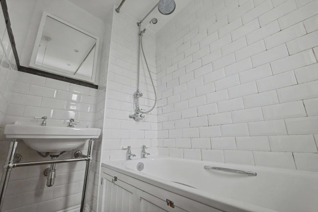 5 Magpie Cottages, Idsworth, Waterlooville, PO8 0AS 5