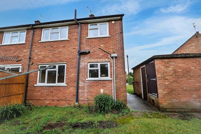 75 Sutton Field, Whitehill, Bordon, GU35 9BS 3