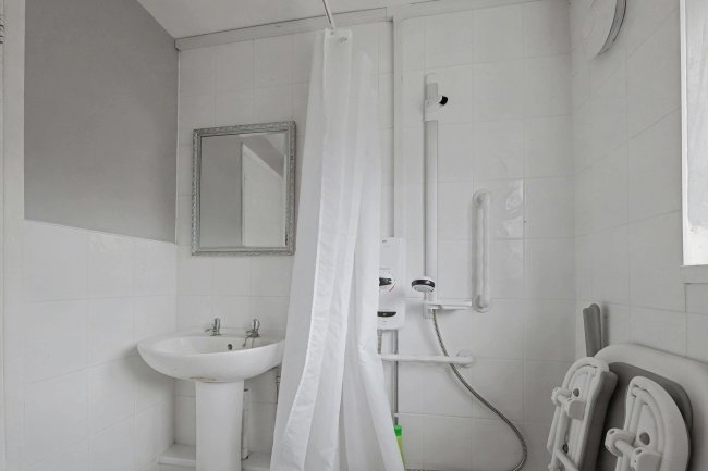 75 Sutton Field, Whitehill, Bordon, GU35 9BS 3