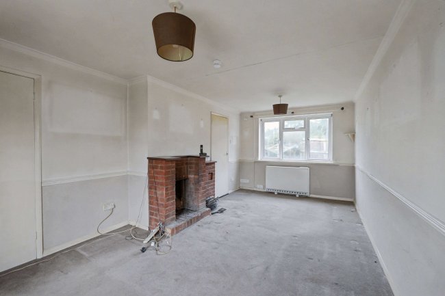 75 Sutton Field, Whitehill, Bordon, GU35 9BS 3