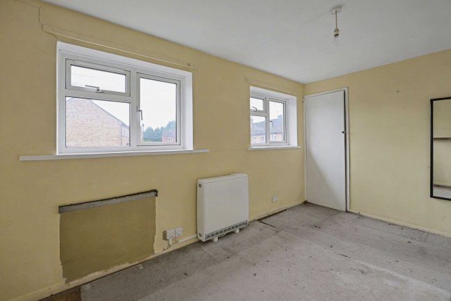 75 Sutton Field, Whitehill, Bordon, GU35 9BS 3