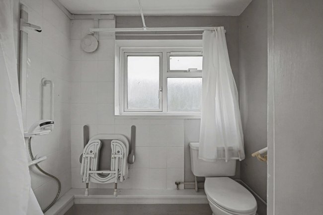 75 Sutton Field, Whitehill, Bordon, GU35 9BS 3