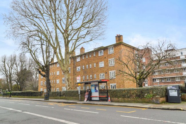 45 Kelmscott Gardens, Shepherds Bush, London W12 9DB 8