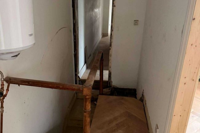 19 Portland Road, London SE25 4UF 7