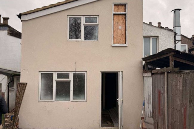 19 Portland Road, London SE25 4UF 7