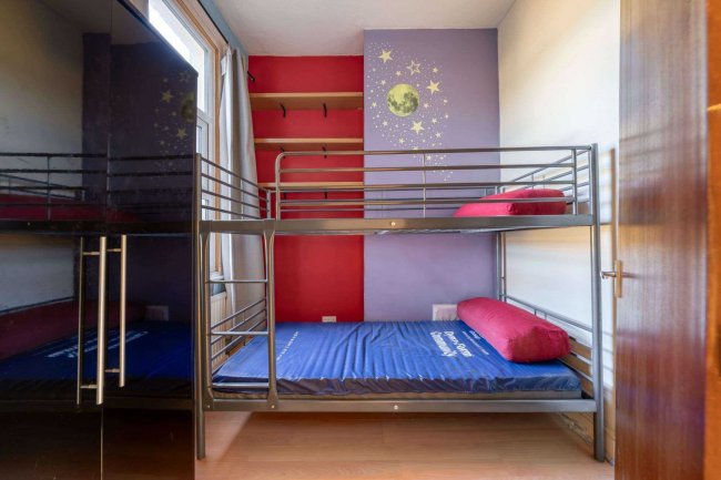 Flat 2, 12 Croxley Rd, Maida Hill, London W9 3HL 9