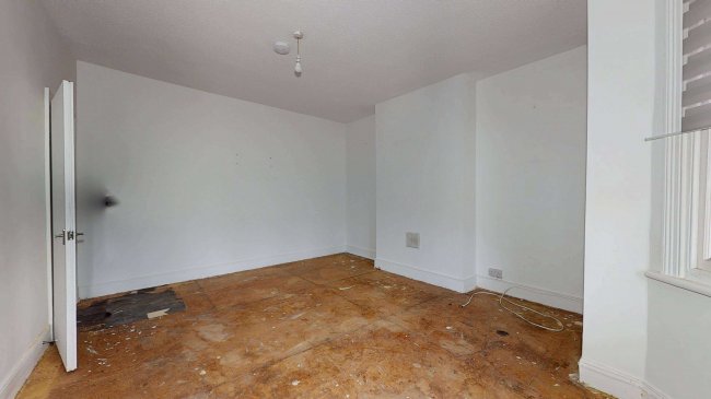 Flat A, 75 Vernham Road, Plumstead, London, SE18 3EY 8