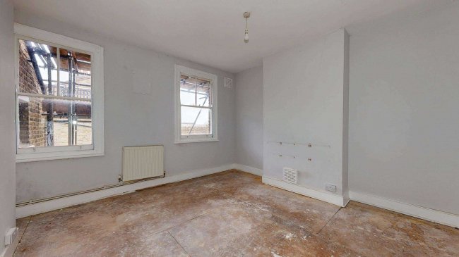 Flat A, 75 Vernham Road, Plumstead, London, SE18 3EY 8