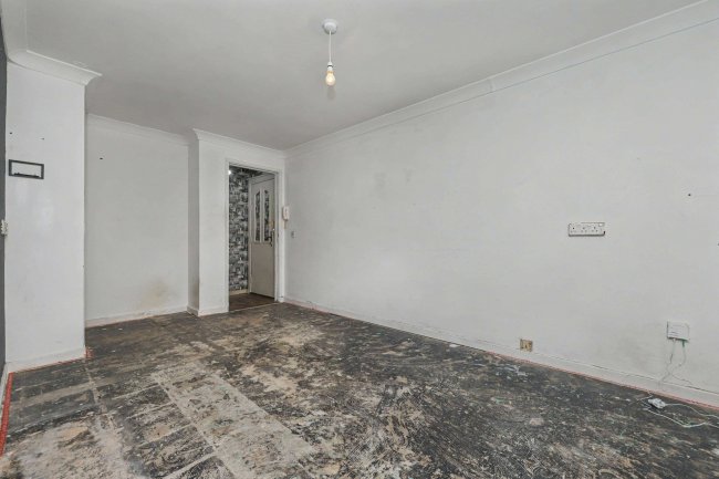 Flat 14 Well Meadow, Brampton, Carlisle, CA8 1UW 8