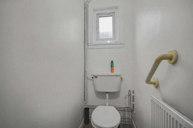 Flat B, 112 Victoria Road, London NW6 6QB 7