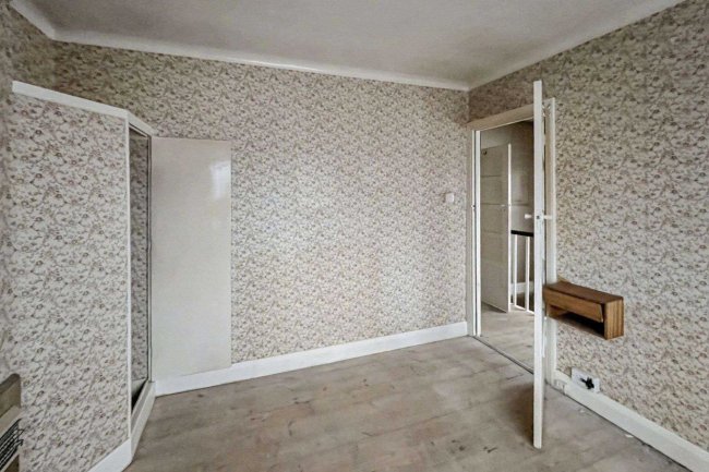 269 Hook Rise South, Surbiton, Surrey KT6 7LT 9