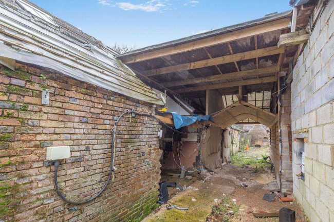 Little Heath Farm, Little Heath Lane, Potten End, Berkhamsted, HP4 2RY 2