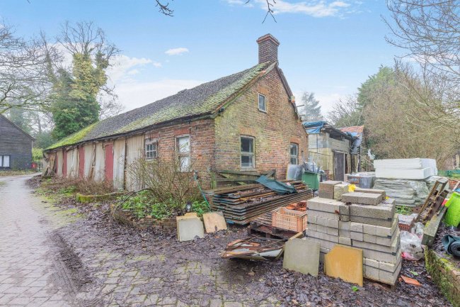 Little Heath Farm, Little Heath Lane, Potten End, Berkhamsted, HP4 2RY 2