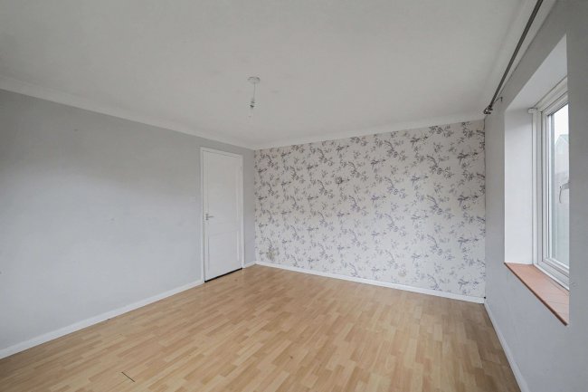 14 Saxon Close, Clanfield, Waterlooville, PO8 0JT 8