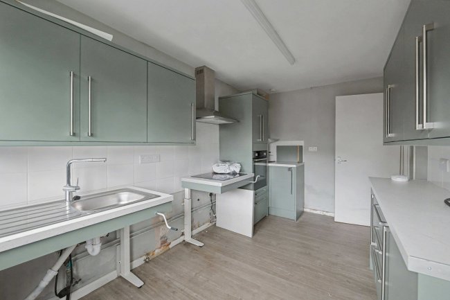 14 Saxon Close, Clanfield, Waterlooville, PO8 0JT 8